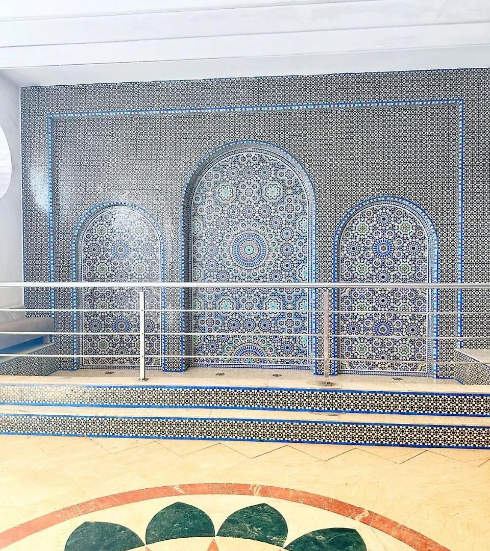 Best 2 Bedrooms In La Gironde 10 Minute To Train Station Casablanca 0*,