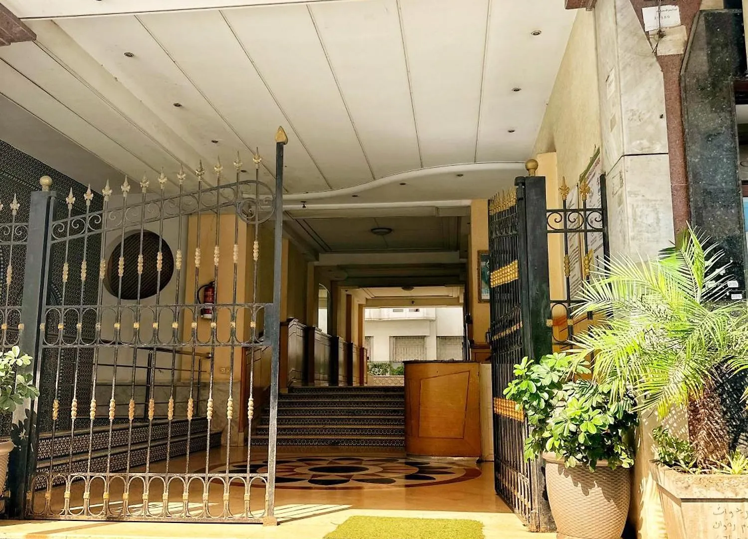 Best 2 Bedrooms In La Gironde 10 Minute To Train Station Casablanca Apartment